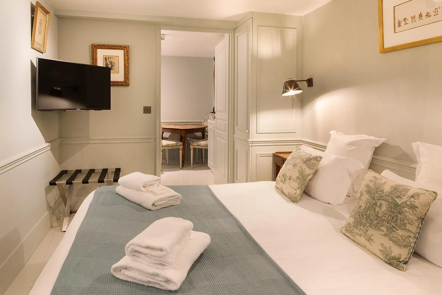Apartment Pick A Flat's In Saint Germain - Paul-louis Courier *